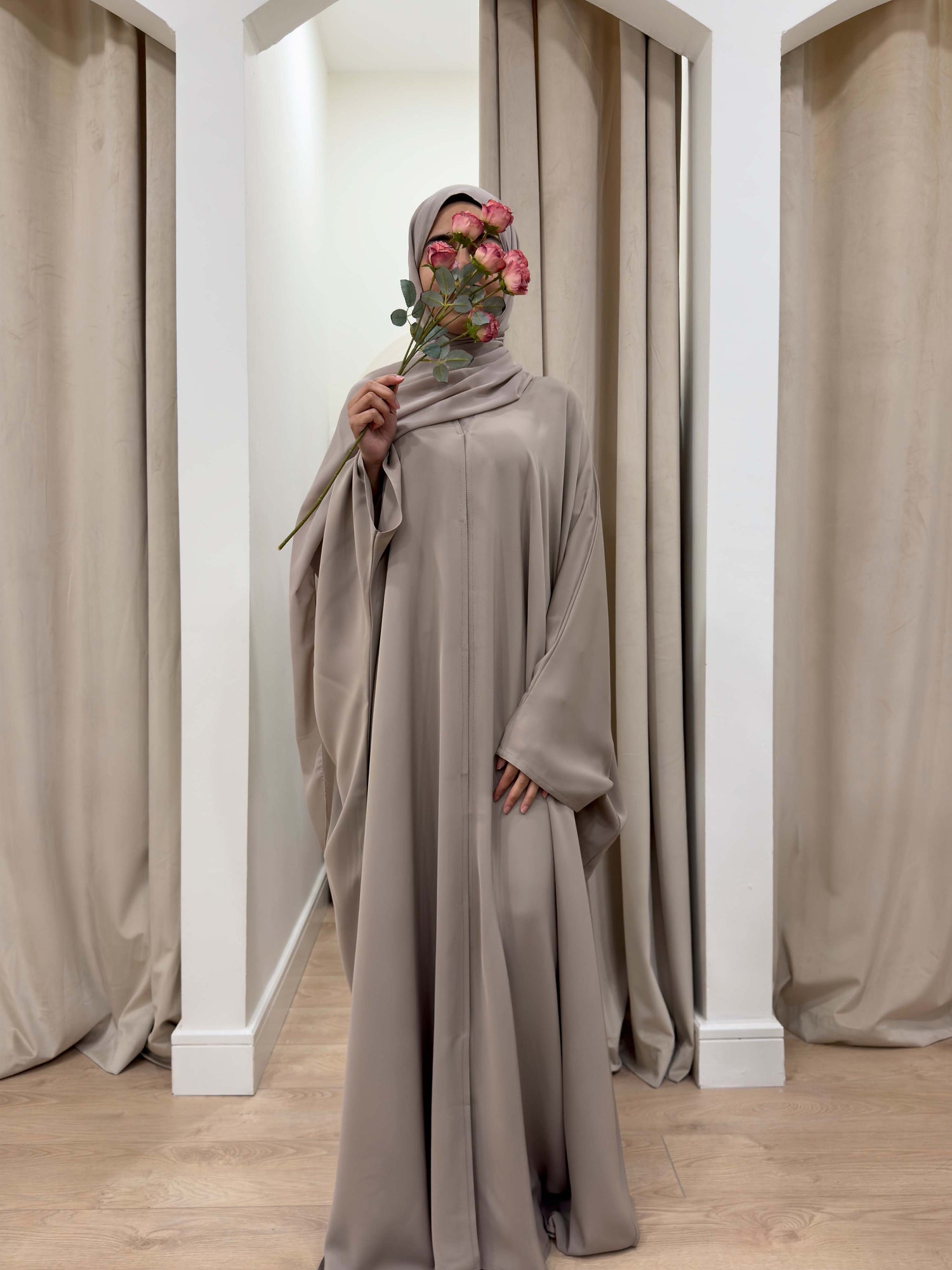 ESSENTIAL ABAYAS