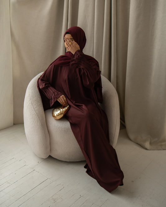 Inara Plum Pleated Sleeve Essential Closed Abaya