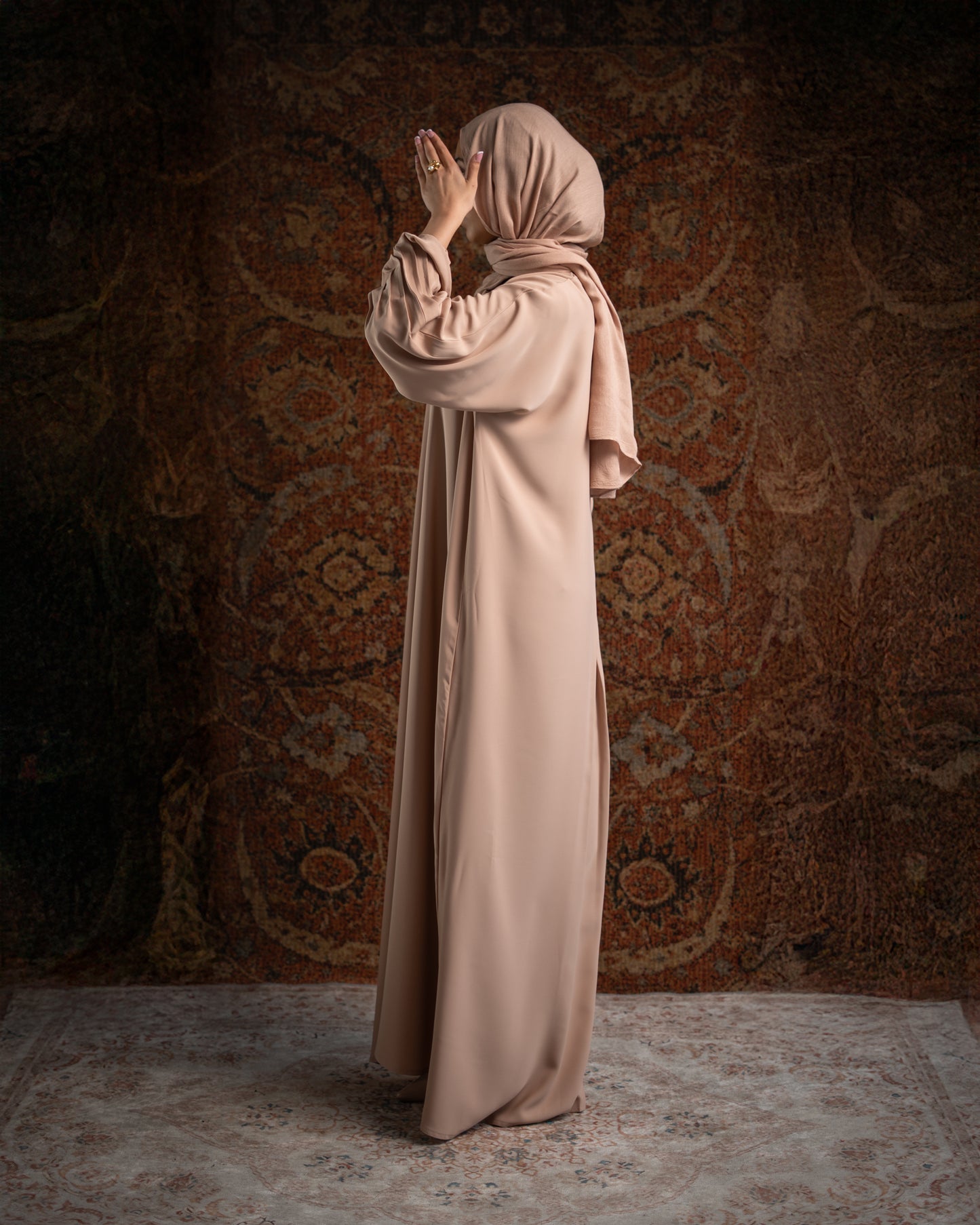 Inara Nude Pleated Sleeve Essential Closed Abaya